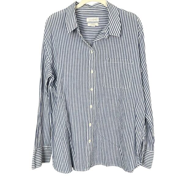 Treasure & Bond Tops - Treasure and Bond Boyfriend Blue White Button Down Women’s Top Size Medium